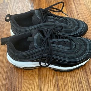 Women’s Nike shoes